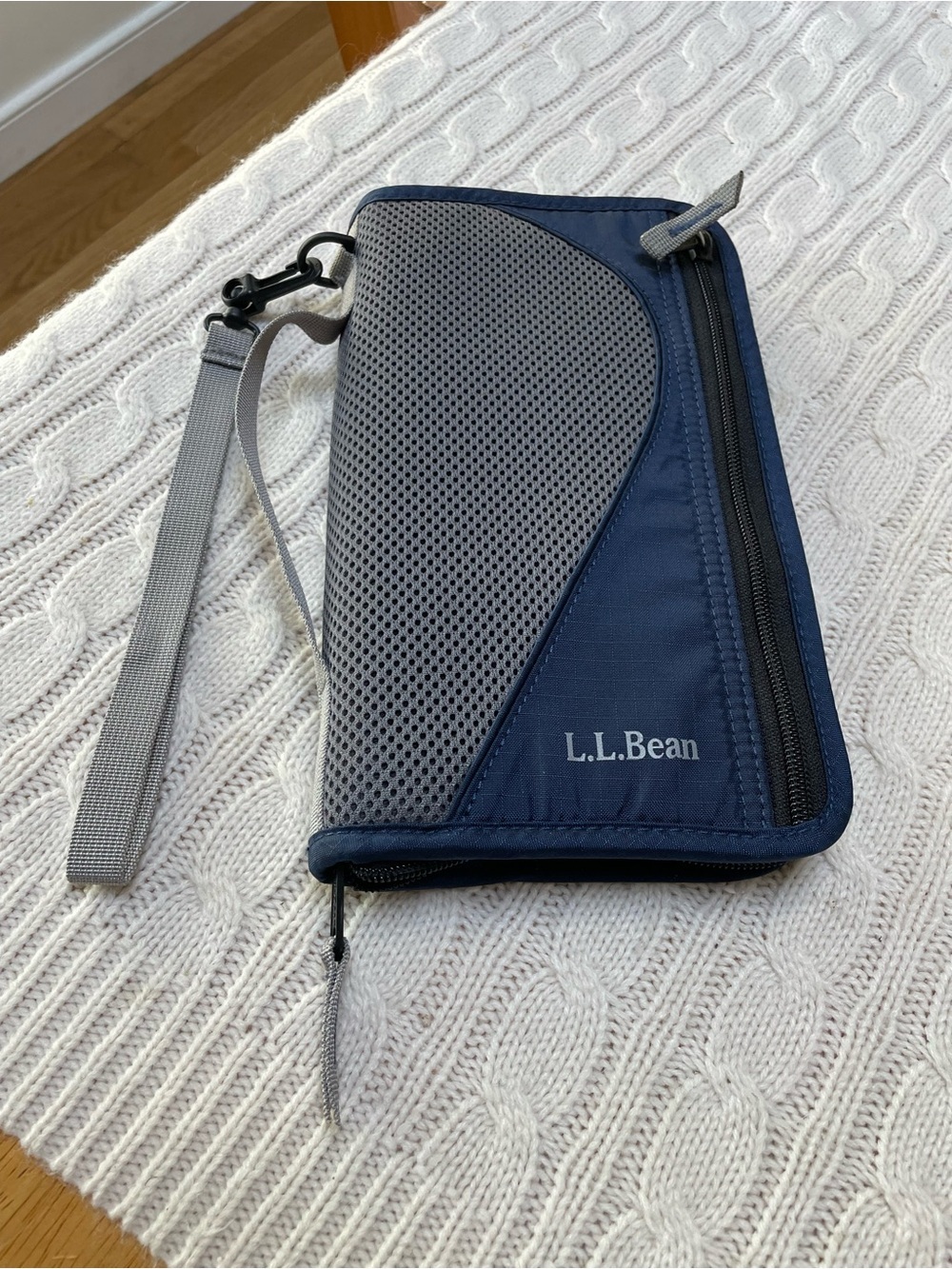 L.L. Bean Unisex Travel Document Holder Wallet Wristlet